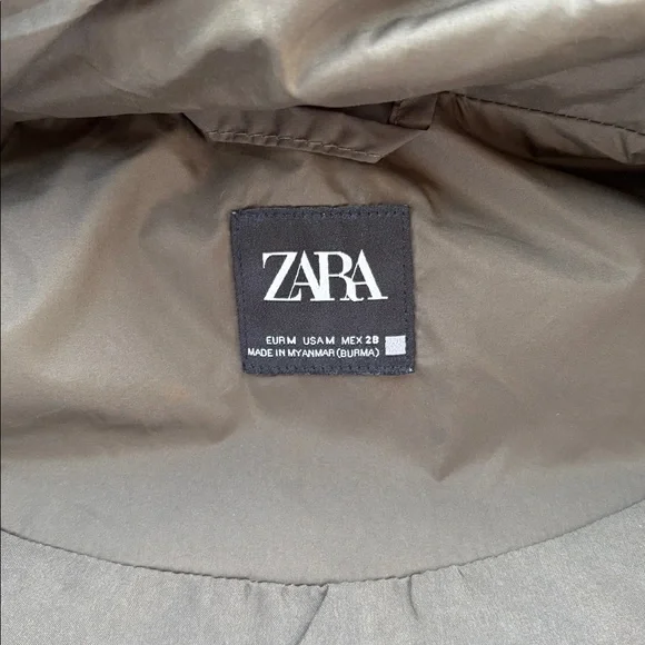 Zara Khaki lightweight Puffer Vest with Hood medium size - Picture 4 of 7